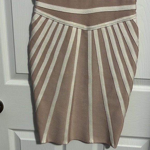 HOT MIAMI STYLES BANDEU DRESS - Picture 3 of 10